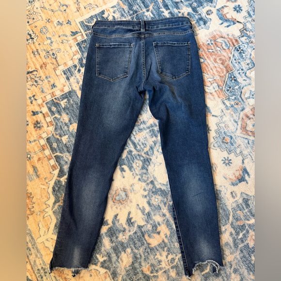 Sku#226 Arizona Jean Co. Super Skinny Distressed Blue Denim Jeans Women’s 9 - Picture 4 of 6